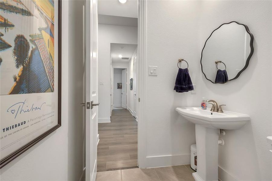 Furnished interior view inside a new home in , Van Alstyne (Image 19).