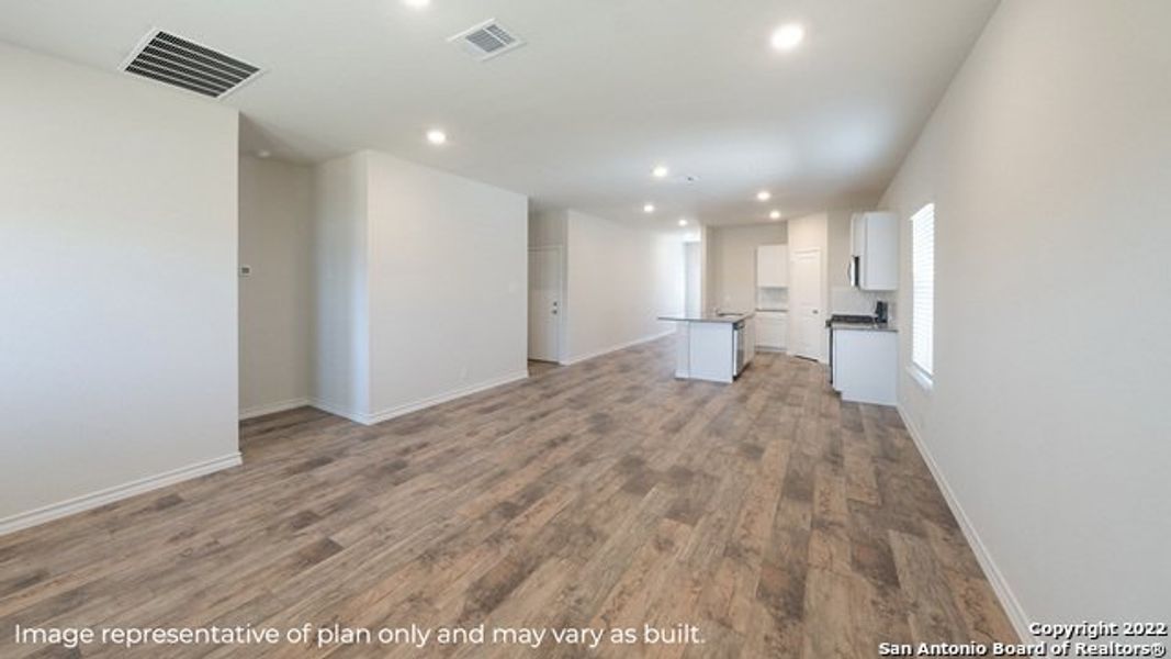 Spacious, unfurnished interior of a new home in Brookstone Creek, San Antonio (Image 17).