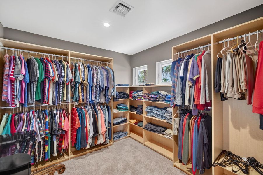 Image 69 of a home in .