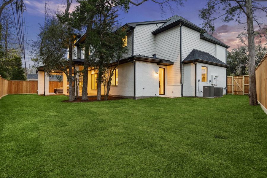 Exterior details and patio area of a home in , Houston (Image 27).