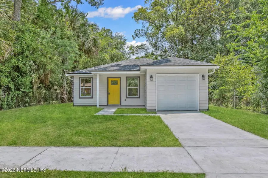 Front exterior of a new home in , Jacksonville, FL, highlighting curb appeal (Image 1). Front exterior of a new home in , Jacksonville, FL, highlighting curb appeal (Image 1).