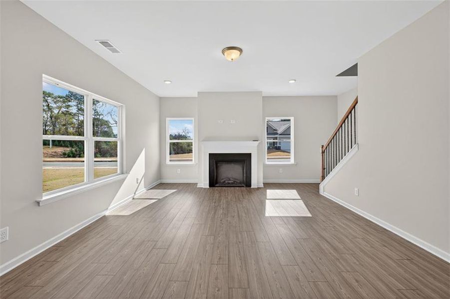 Spacious, unfurnished interior of a new home in Garrett Preserve, Douglasville (Image 38).
