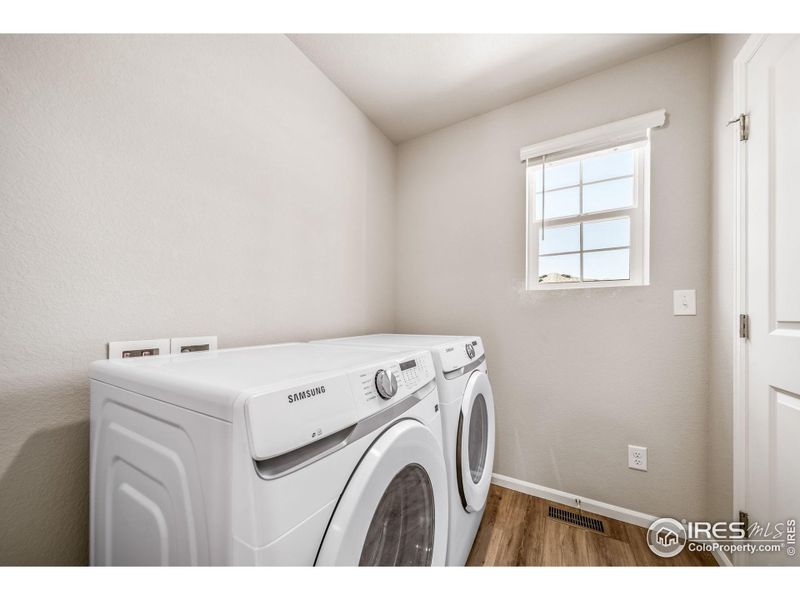 Furnished interior view inside a new home in Thompson River Ranch, Johnstown (Image 5).