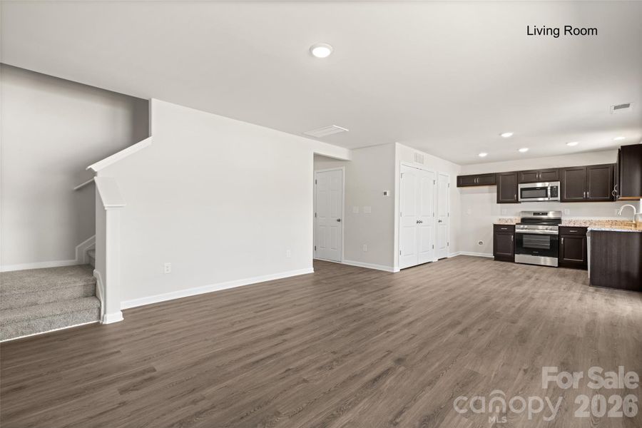 Spacious, unfurnished interior of a new home in , Lancaster (Image 10).