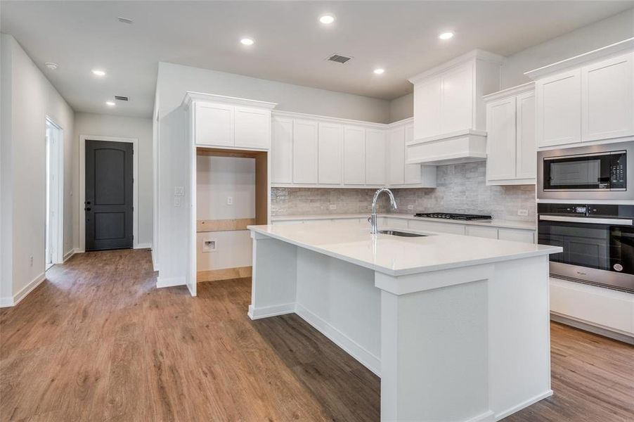 Furnished interior view inside a new home in , Frisco (Image 4).