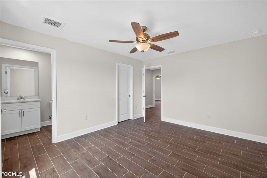 Spacious, unfurnished interior of a new home in Cape Coral, Cape Coral (Image 17). Spacious, unfurnished interior of a new home in Cape Coral, Cape Coral (Image 17).