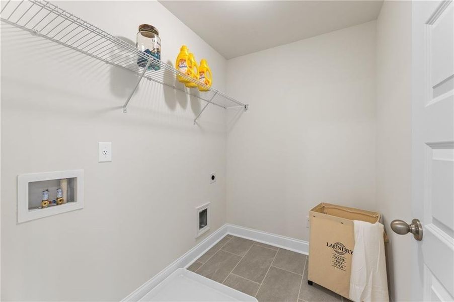 Spacious, unfurnished interior of a new home in Clark Farms, Flowery Branch (Image 21).