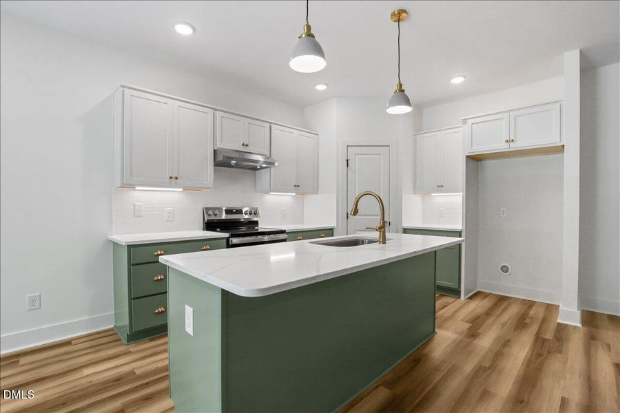 14-204 W Wilson St-14