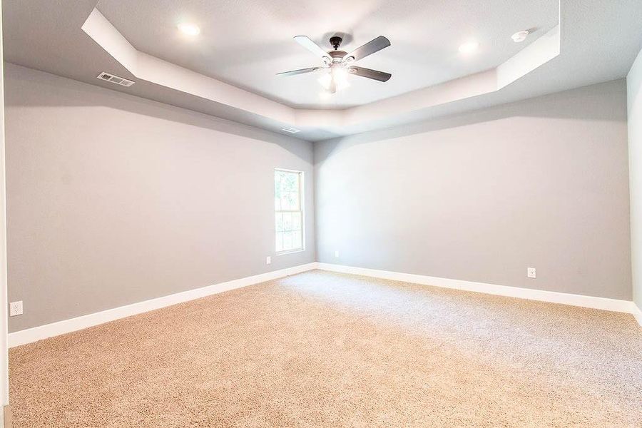 Spacious, unfurnished interior of a new home in , West Tawakoni (Image 17).
