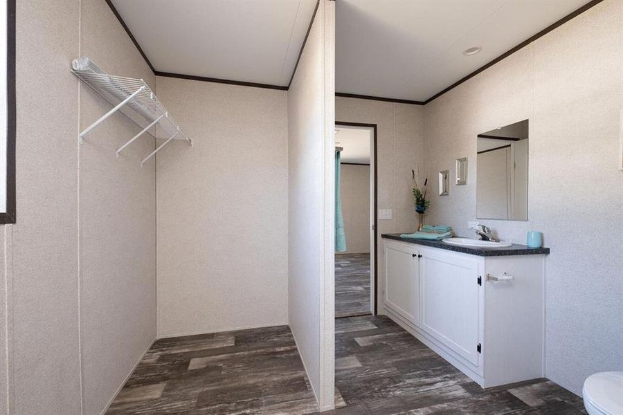 Mfr. Image - No Decor Mfr. Image - No Decor