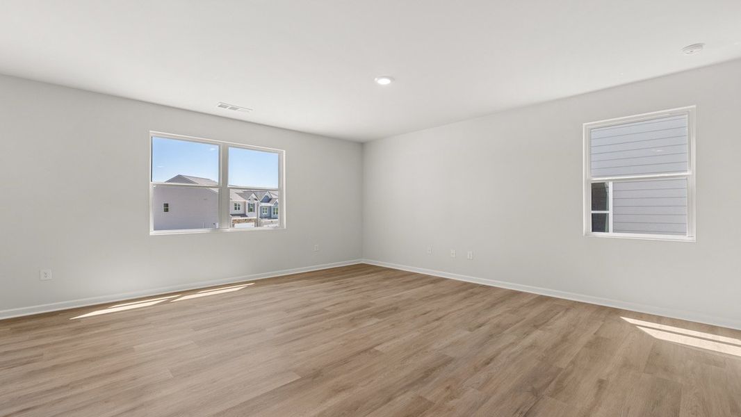 Representative unfurnished interior of a home built from the Aisle by D.R. Horton in Aurora Creek, Dallas (Image 18).