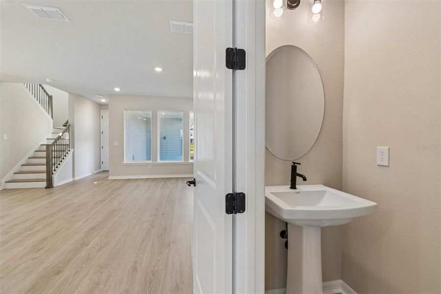 Image 31 of a home in Weslyn Park in Sunbridge 34'.