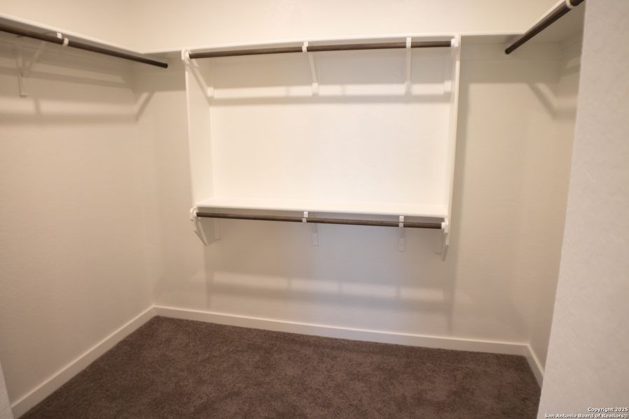 Image 20 of a home in Ladera - High Point 45'. Image 20 of a home in Ladera - High Point 45'.