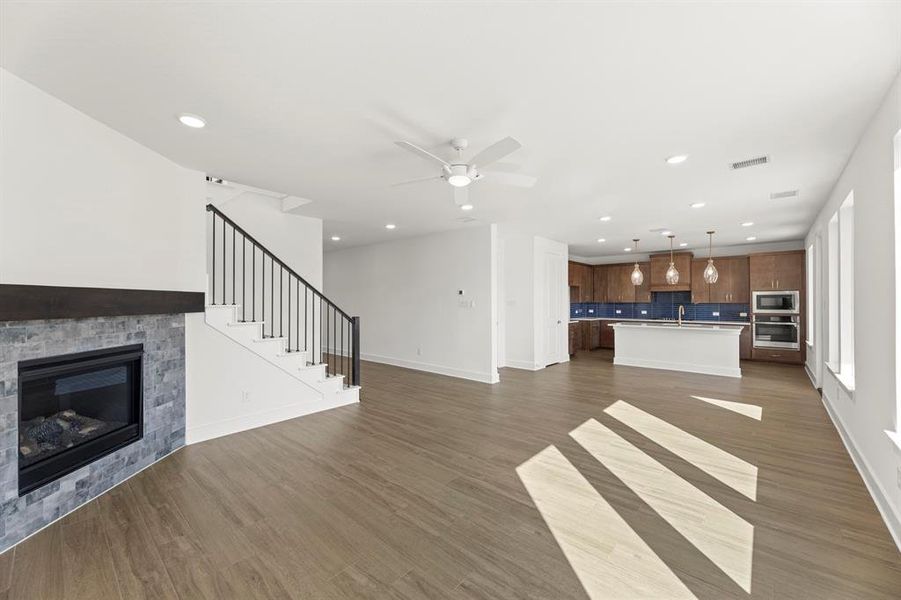 07. 2724 Andorra - Family (2)