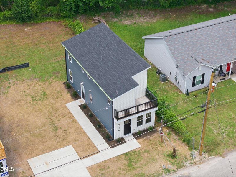 516 Singletary St SE-56