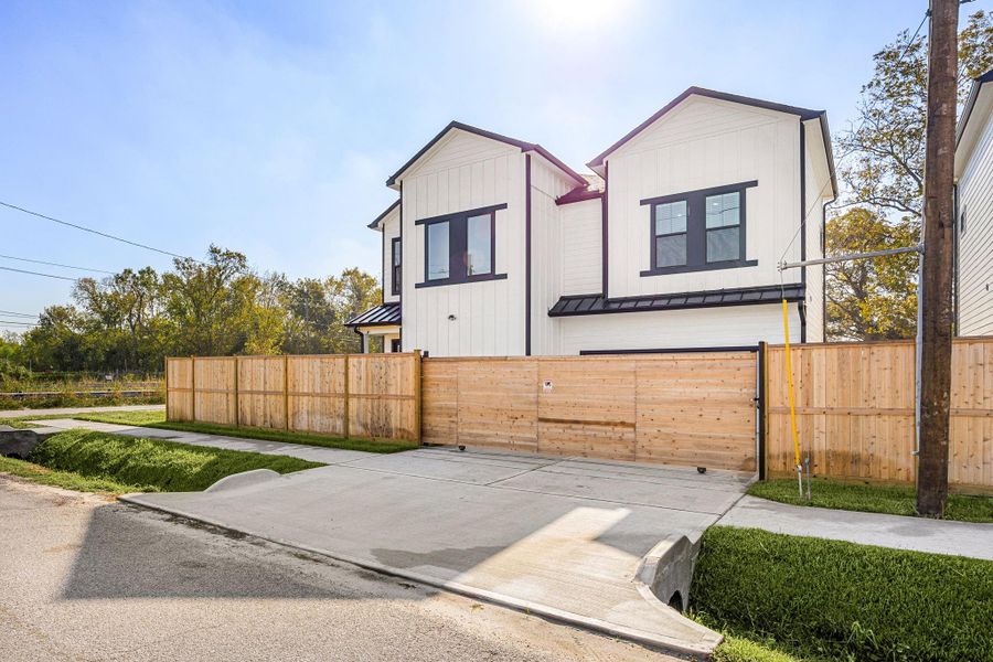 Image 37 of a home in . Image 37 of a home in .