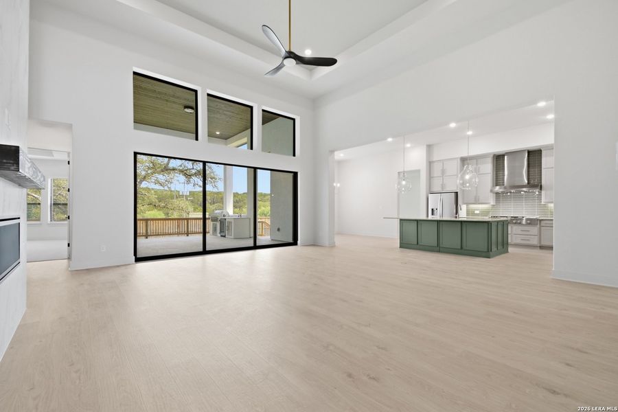 Spacious, unfurnished interior of a new home in Shavano Highlands, San Antonio (Image 33). Spacious, unfurnished interior of a new home in Shavano Highlands, San Antonio (Image 33).