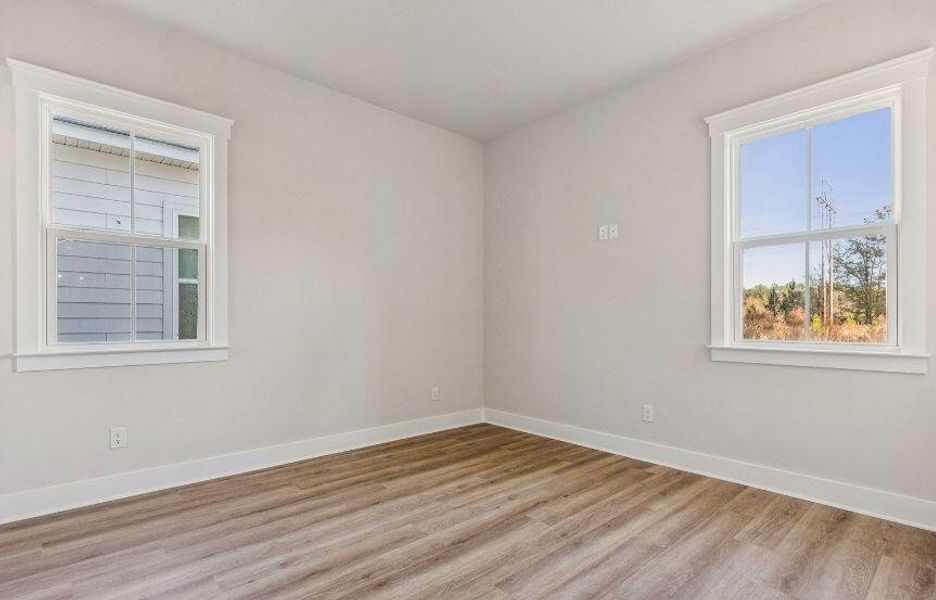 Spacious, unfurnished interior of a new home in , Summerville (Image 37).