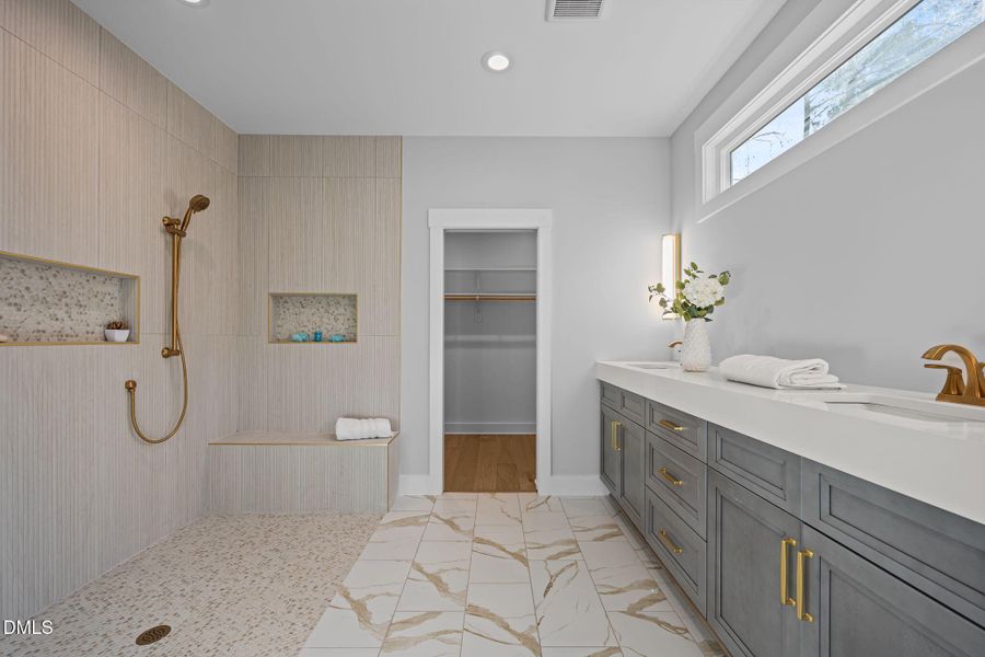 22-web-or-mls-2N6A5526 22-web-or-mls-2N6A5526