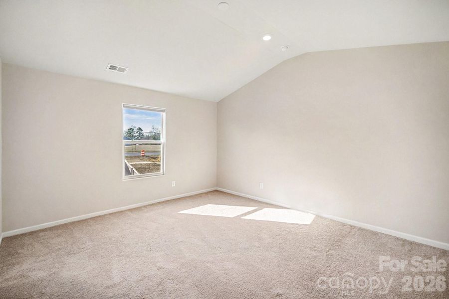 Spacious, unfurnished interior of a new home in , Shelby (Image 27).