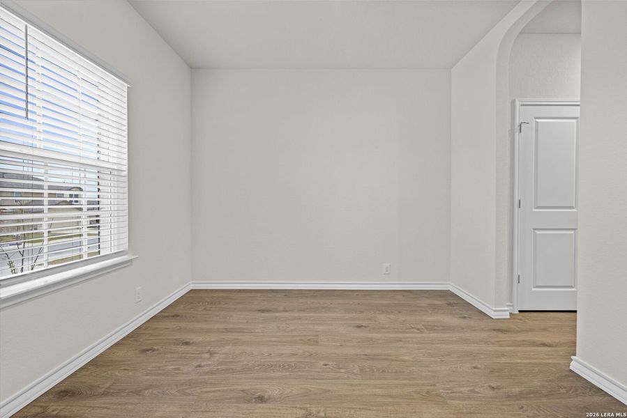 Spacious, unfurnished interior of a new home in Redbird Ranch, San Antonio (Image 22).