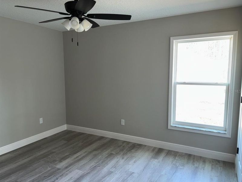 Spacious, unfurnished interior of a new home in , Citrus Springs (Image 24).