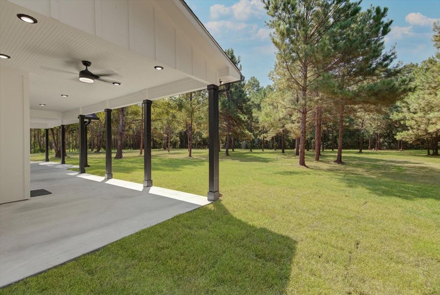 Image 33 of a home in . Image 33 of a home in .