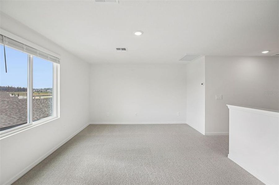 Spacious, unfurnished interior of a new home in Two Rivers - Classic Series, Zephyrhills (Image 26).