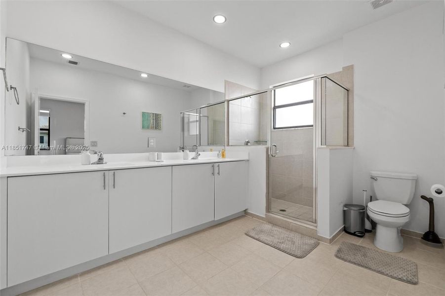 Image 29 of a home in .