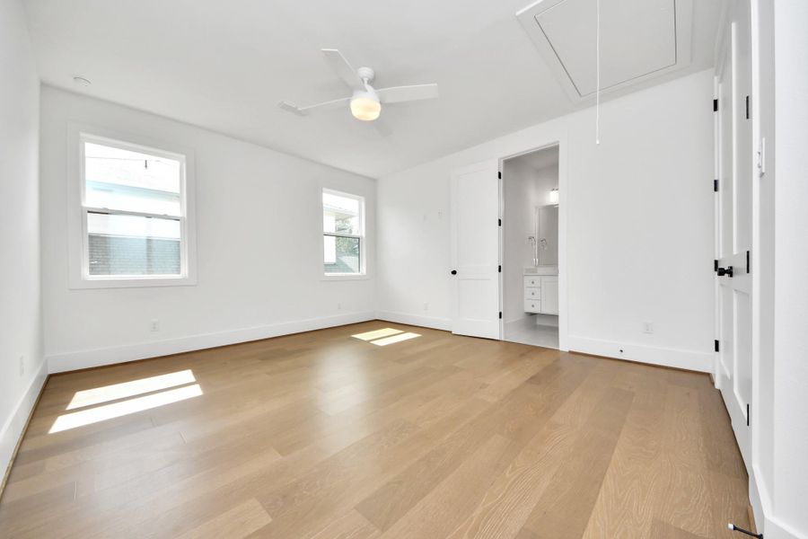 Spacious, unfurnished interior of a new home in , Houston (Image 41).