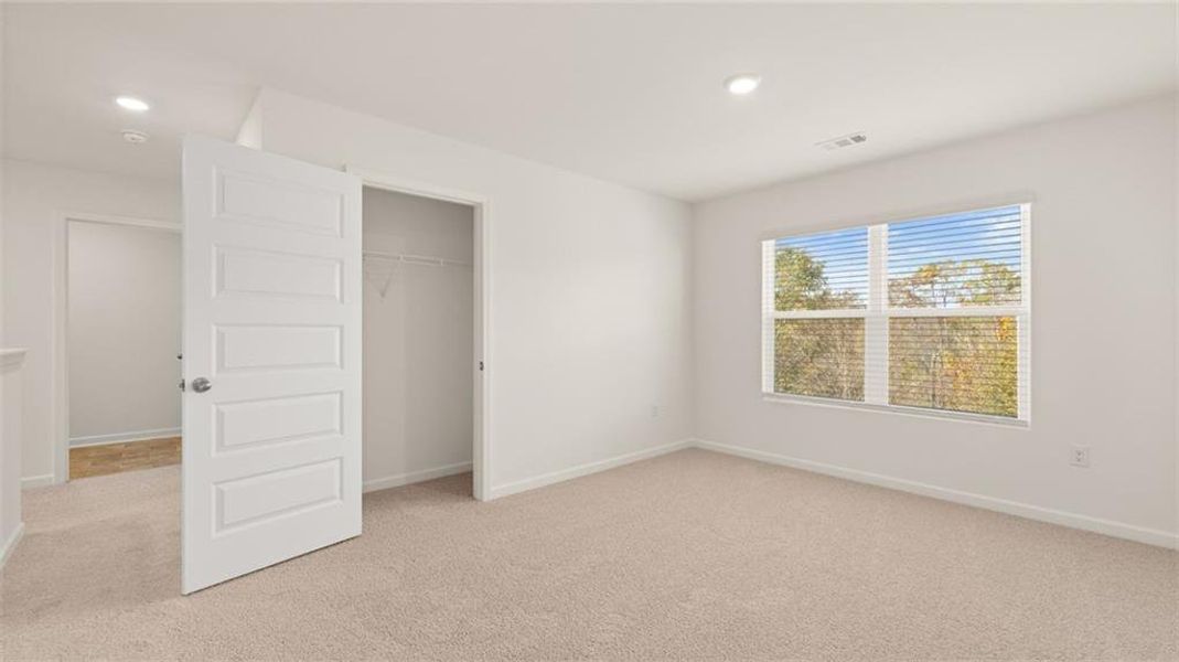 Spacious, unfurnished interior of a new home in Brooks Station, Dacula (Image 22).