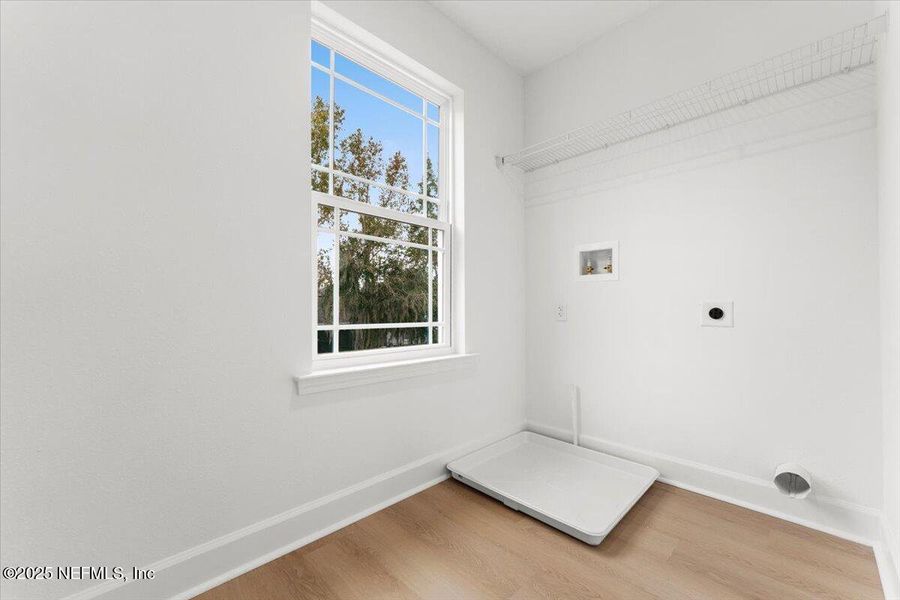 Spacious, unfurnished interior of a new home in , Fleming Island (Image 31).