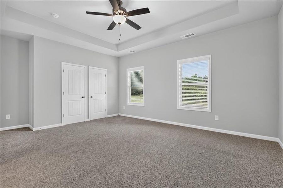 Spacious, unfurnished interior of a new home in , Eastanollee (Image 60).
