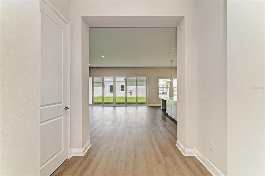 Spacious, unfurnished interior of a new home in North River Ranch, Parrish (Image 24).
