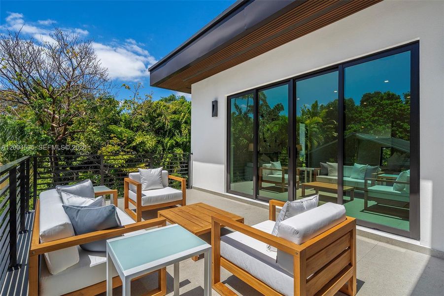 Exterior details and patio area of a home in , Miami (Image 29).