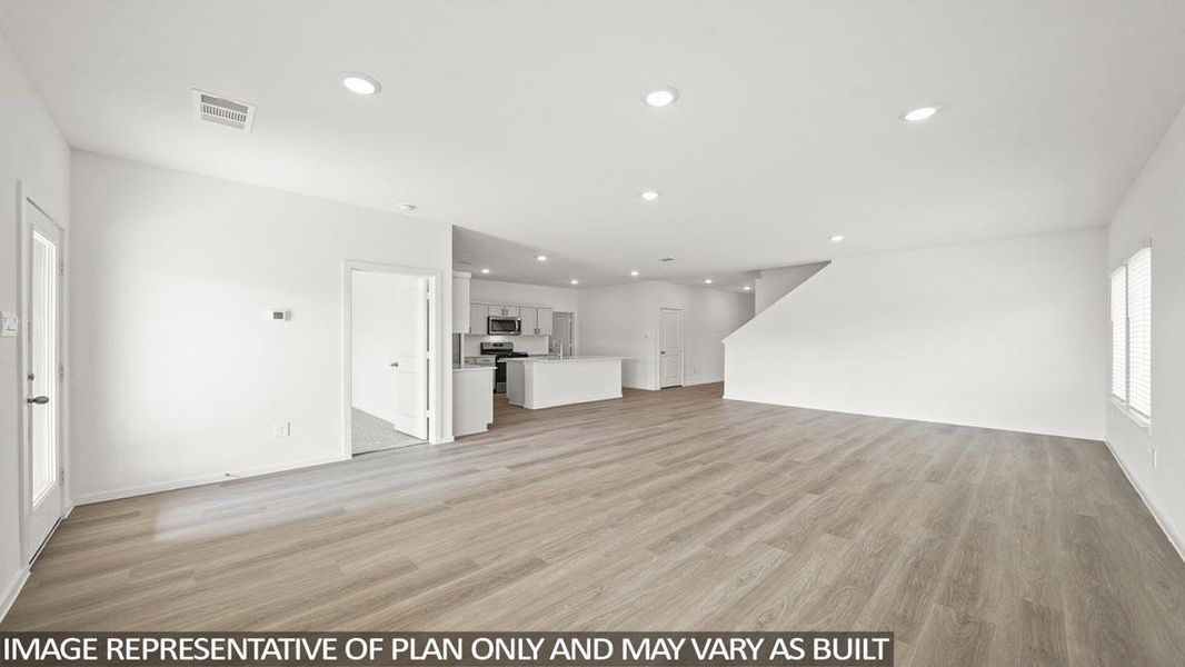 Spacious, unfurnished interior of a new home in Granger Pines, Conroe (Image 12).