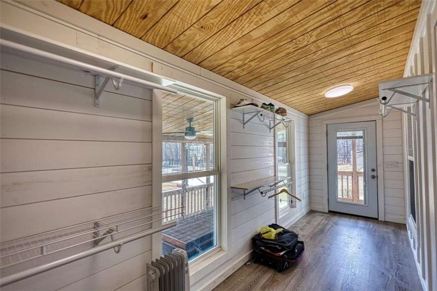 Image 87 of a home in .