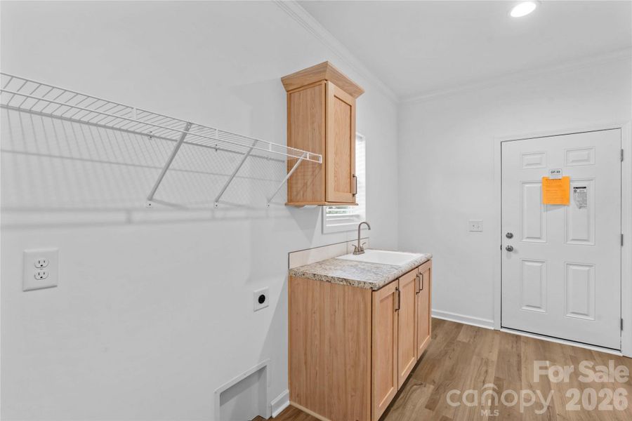 Furnished interior view inside a new home in , Catawba (Image 11).