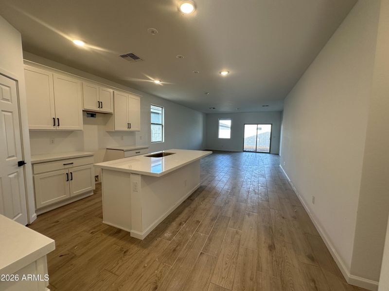 007- Kitchen 007- Kitchen