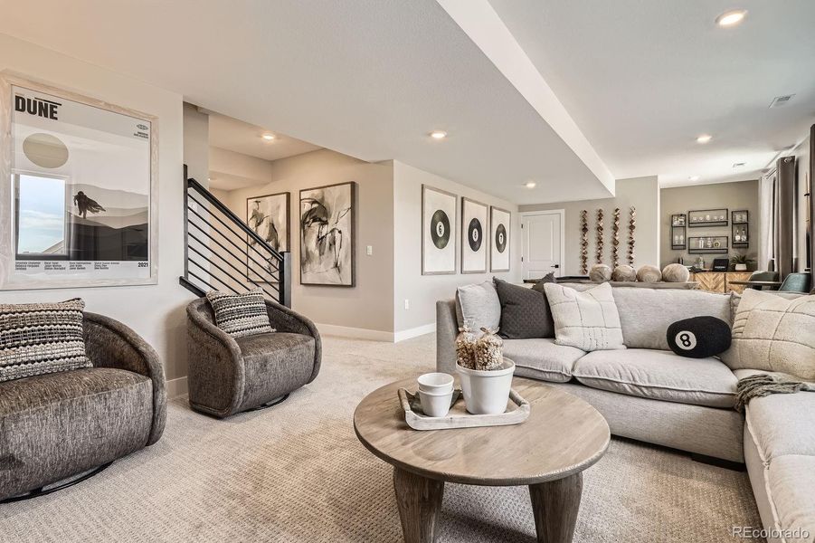 BASEMENT RECREATION ROOM