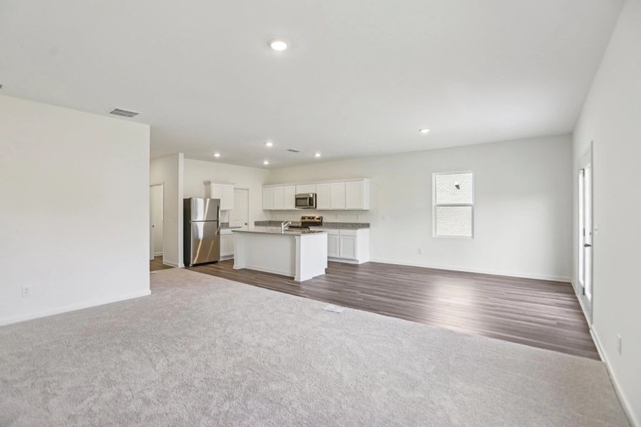 Representative unfurnished interior of a home built from the Splendor by Starlight Homes in Liberty Ranch, Liberty (Image 17).
