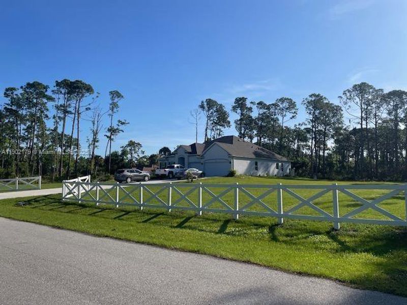 Community amenities in , North Port (Image 12). Community amenities in , North Port (Image 12).