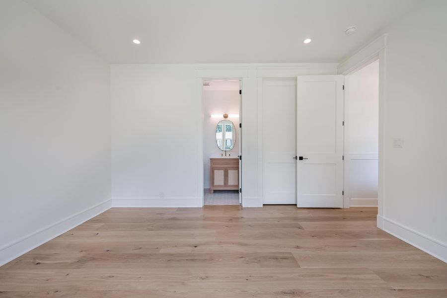 Spacious, unfurnished interior of a new home in , Mount Pleasant (Image 25).