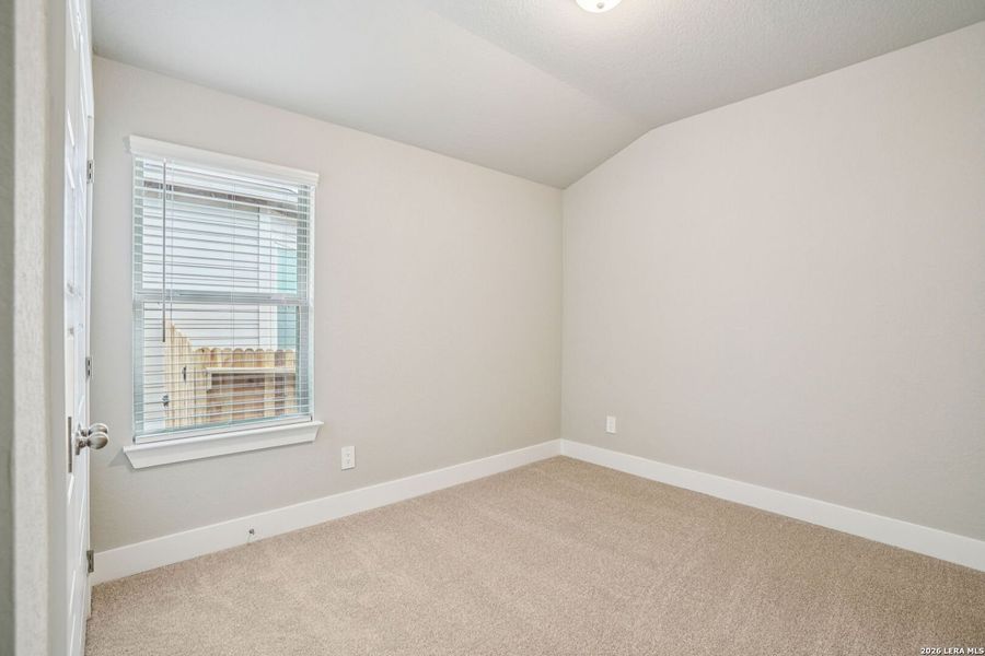 Spacious, unfurnished interior of a new home in Lark Canyon, New Braunfels (Image 25).