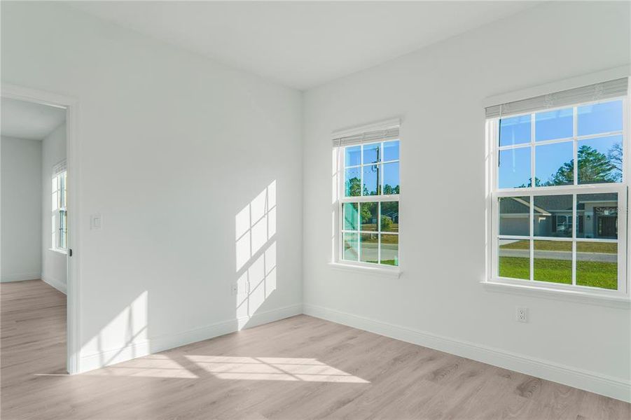 Spacious, unfurnished interior of a new home in , Citrus Springs (Image 38).