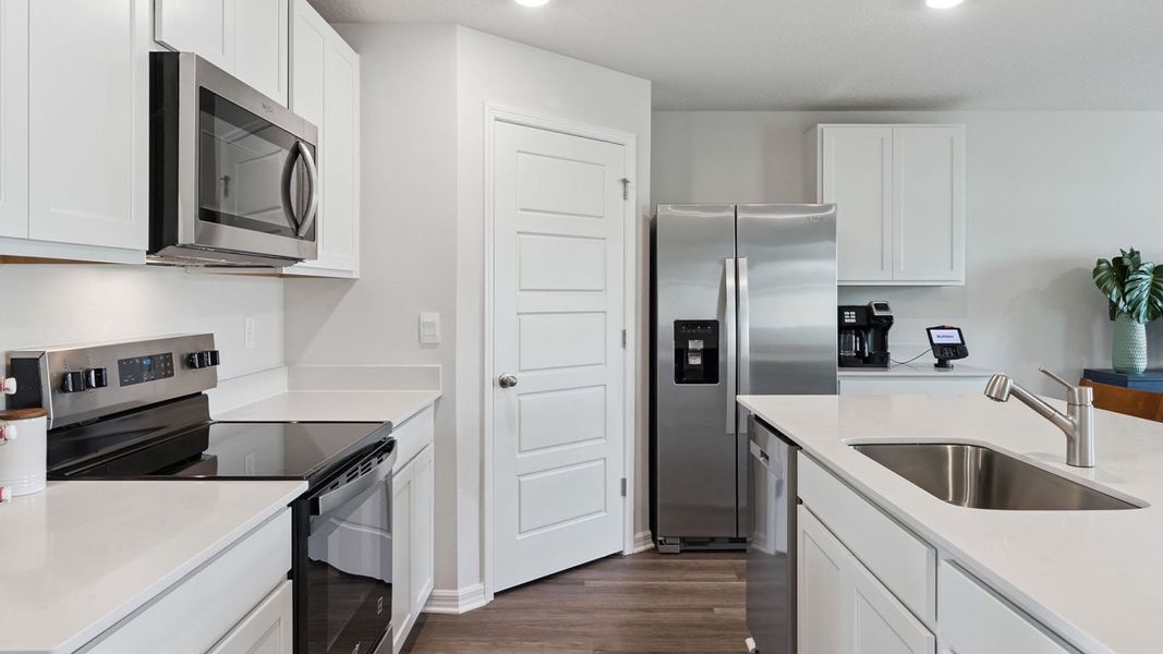 Furnished interior view inside a new home in Willowbrook South, Winter Haven (Image 12).