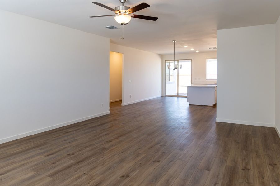 Spacious, unfurnished interior of a new home in Rancho Mirage, Maricopa (Image 30). Spacious, unfurnished interior of a new home in Rancho Mirage, Maricopa (Image 30).