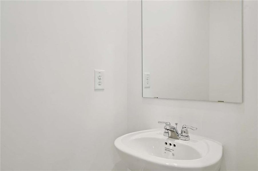 Close-up of interior finishes inside a home in Leydenview, Mableton (Image 20).