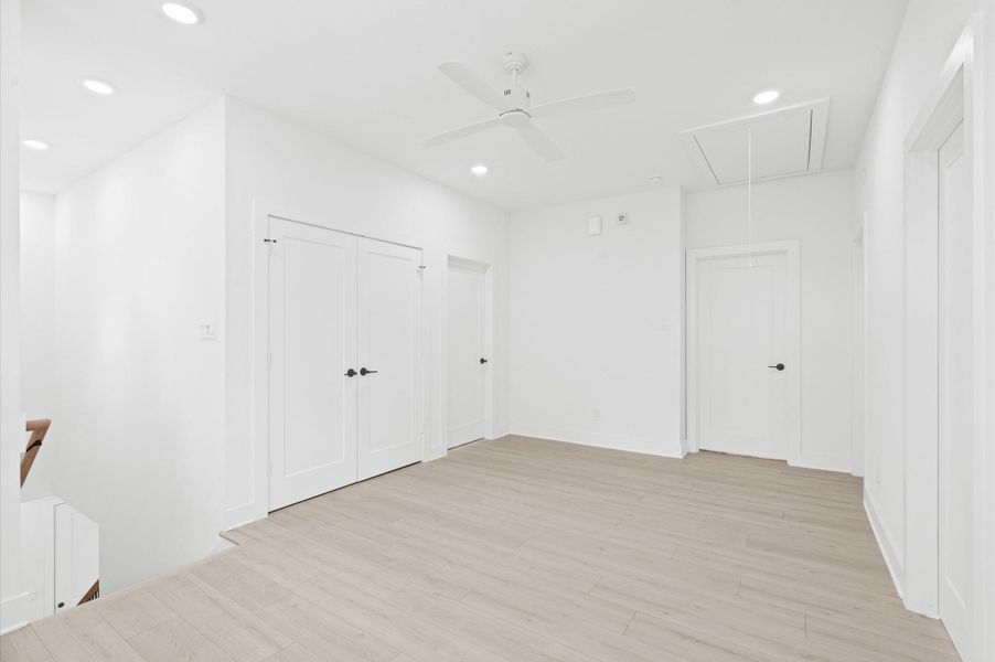 Spacious, unfurnished interior of a new home in , Houston (Image 16).