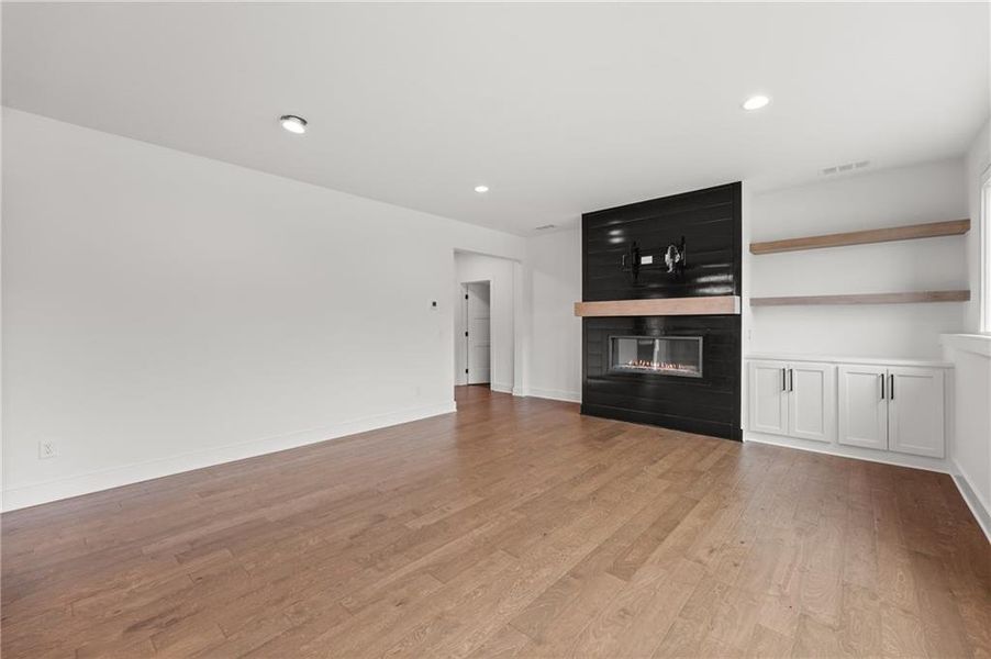 Spacious, unfurnished interior of a new home in , Dawsonville (Image 62).